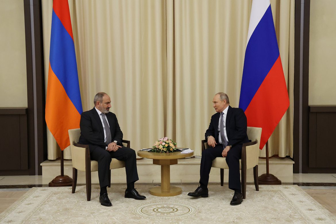 Pashinyan Discusses EU Membership Bid and Russian Relations with Putin